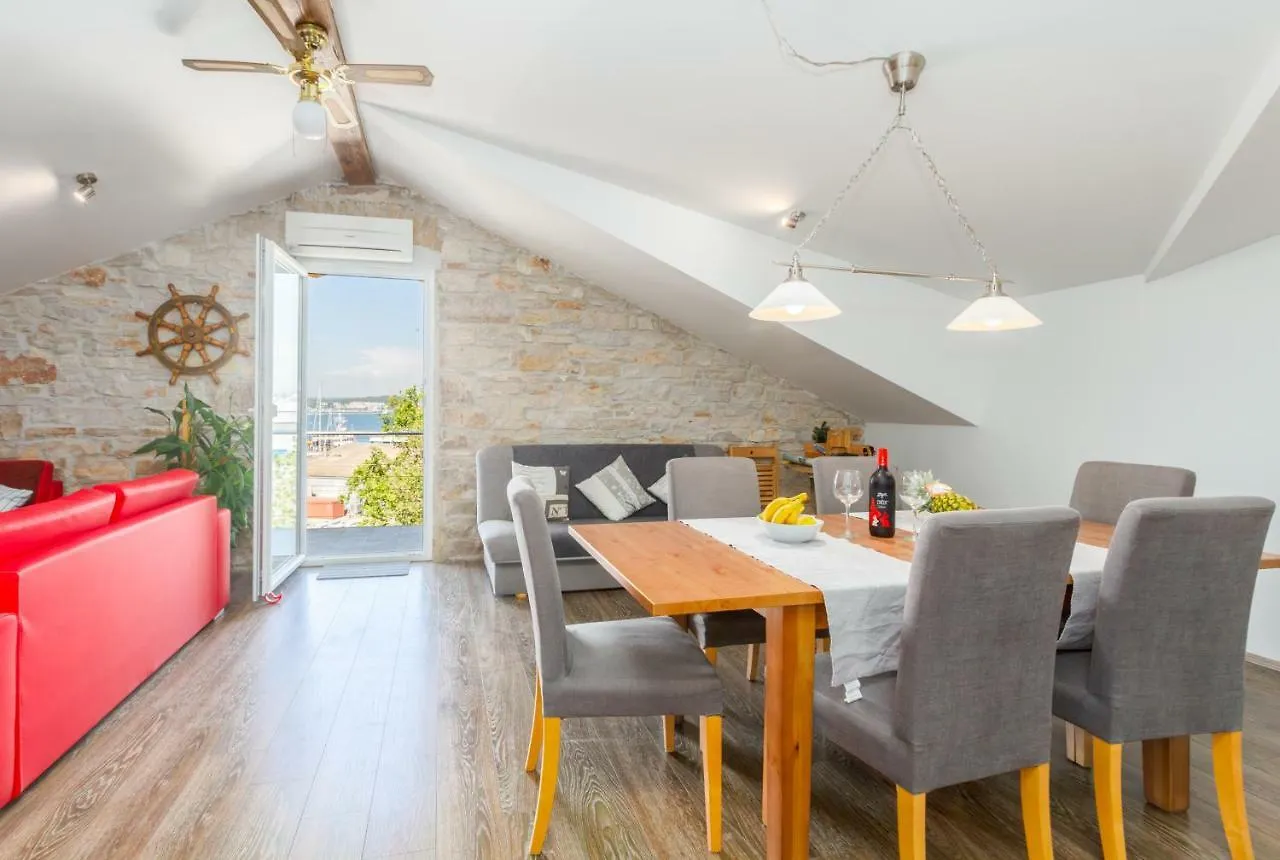 Apartment Maria Lussi Pola