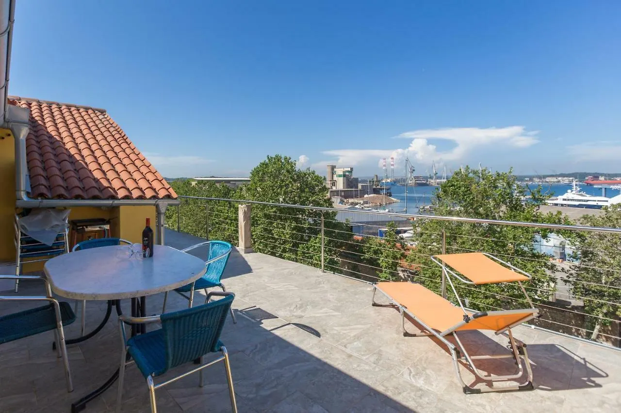 Apartment Maria Lussi Pula